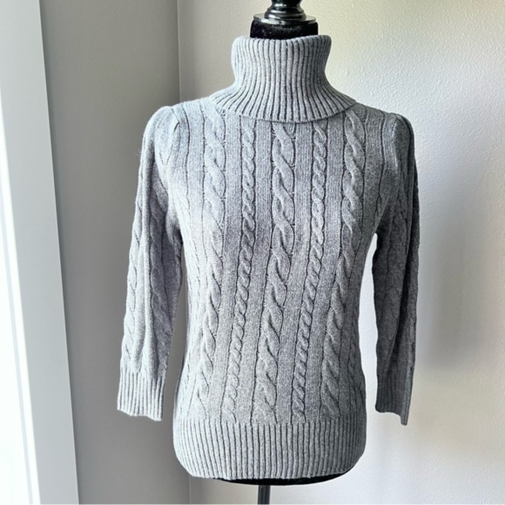 Caslon gray soft lightweight turtleneck sweater size small